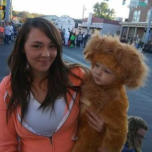 Meet your Posher, Elyssa